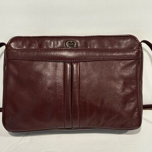 Etienne Aigner Leather Shoulder Bag Vintage 70s Burgundy/Oxblood Red Medium